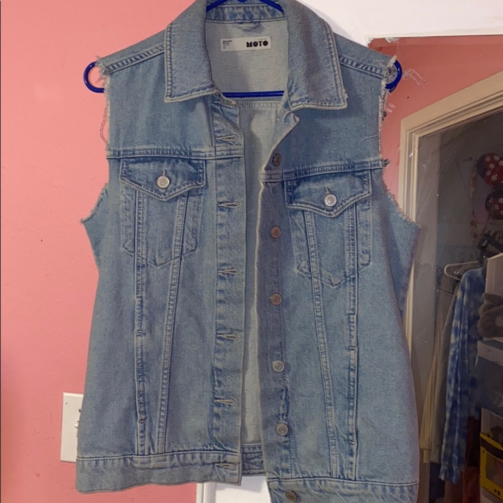 Moto Sleeveless Jean Jacket